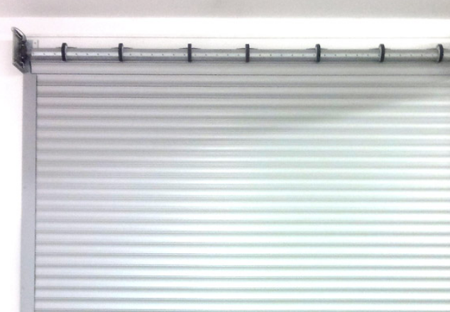 Rolovací garážová vrata bez boxu